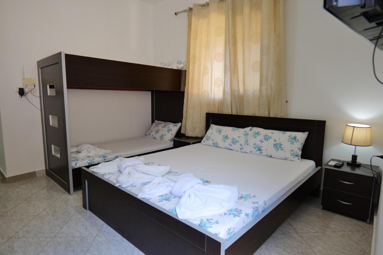 Bed and breakfast Vila Panorama Piqeras Extérieur photo