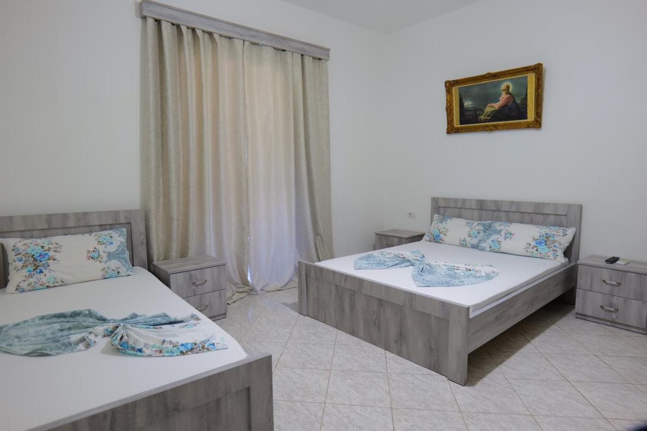 Bed and breakfast Vila Panorama Piqeras Extérieur photo